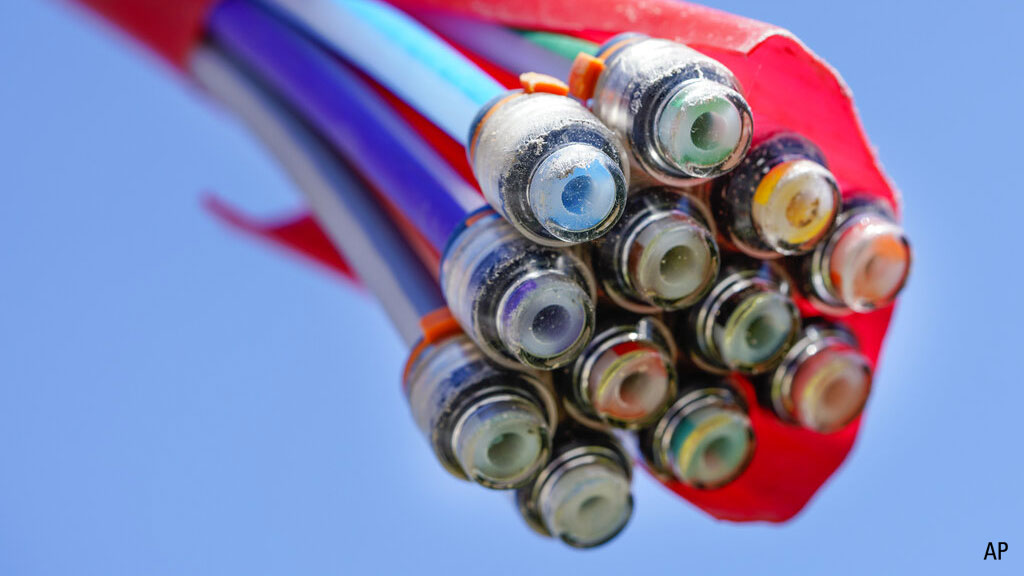a picture showing a close-up of bunched fibre-optic cables
